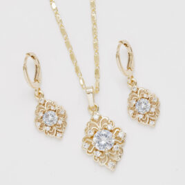 Set cercei și pandantiv Diamanti placat cu aur 18K, cu lănțișor inclus